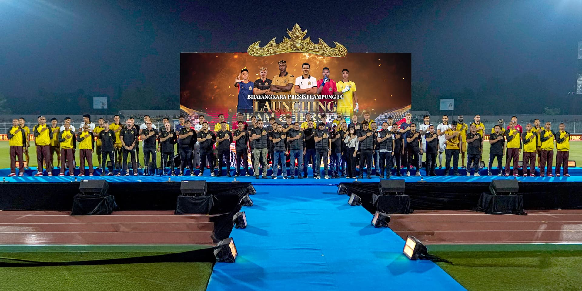 LAUNCHING TEAM & JERSEY